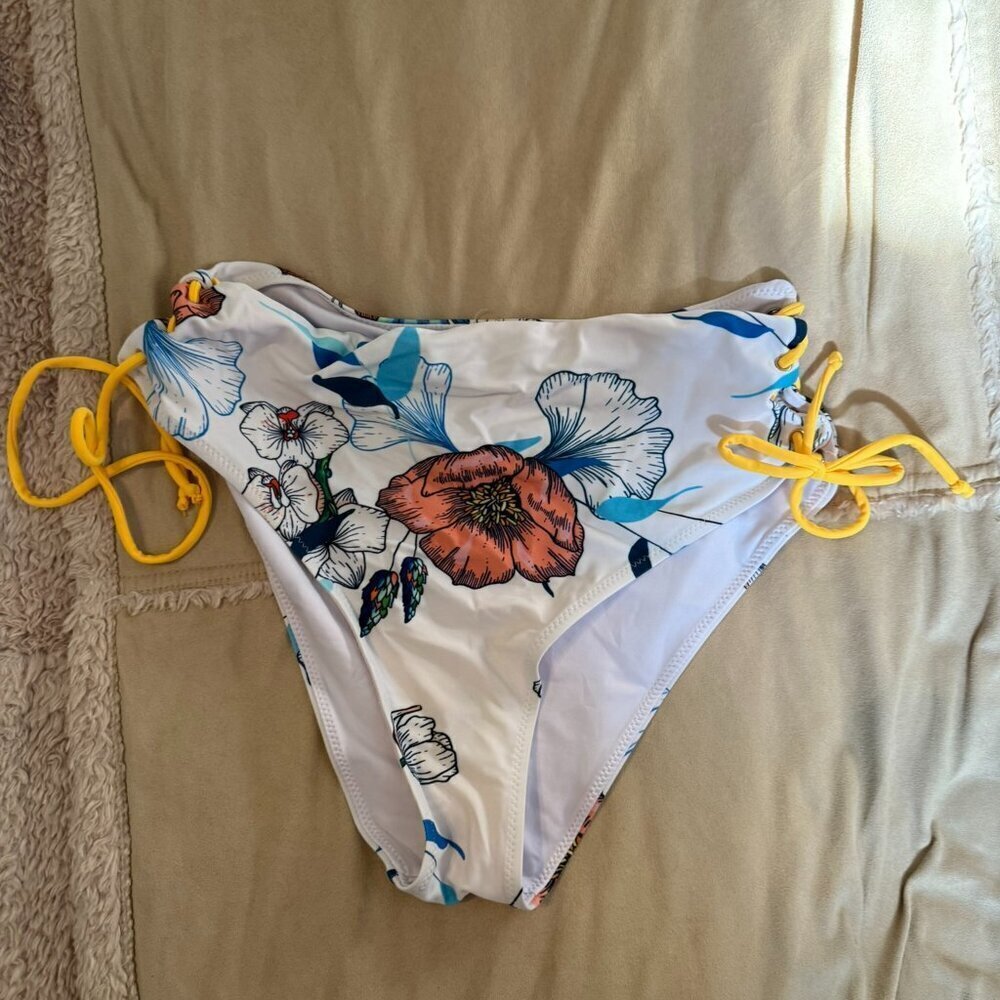 Cupshe reversible swim bottom - floral, NWOT